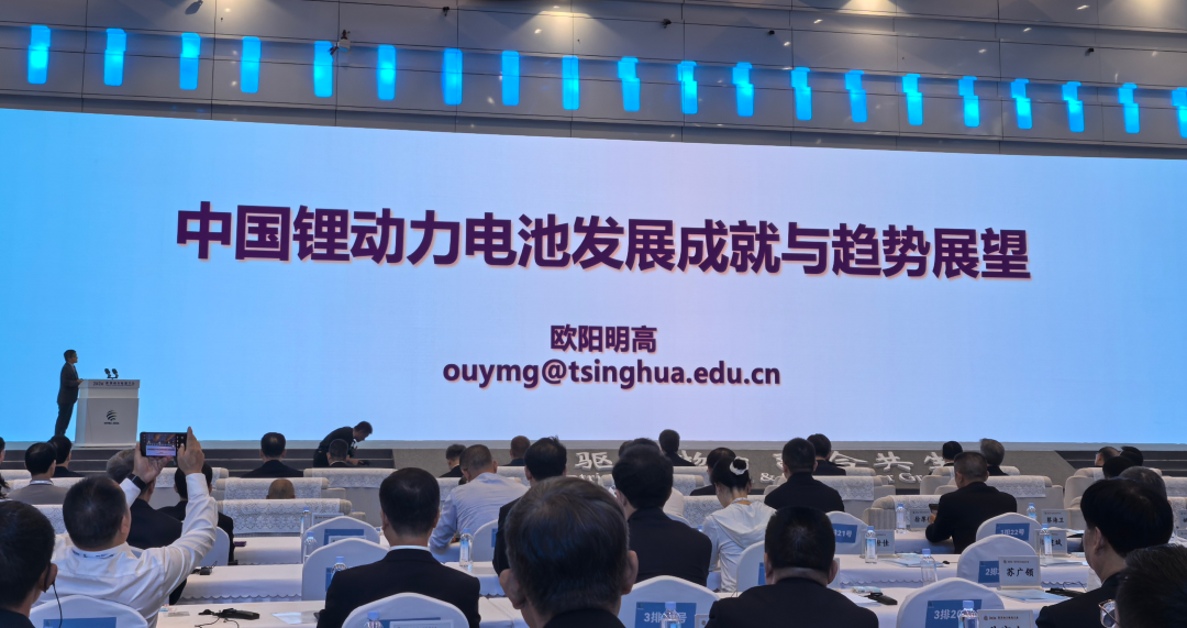 聚力篤行啟新程｜匯興智造召開董事會、監(jiān)事會會議，審議半年度系列重要議案